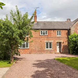 Well House Farm Flat 2 Apartment